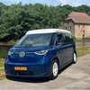 Outbase ID Buzz Campervan in historische Porschekleur Albert Blue